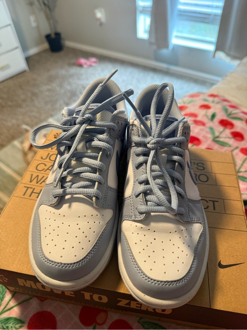 Nike Kids Low-Top Sneakers in Light Blue and White - Picture 3 of 8